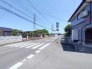 閑静な住宅地で、小さなお子様がいるご家族にも安心。
