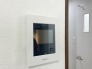 来客が一目で分かるカラーモニターインターフォン付き。
