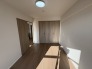 今からここを誰のお部屋にしようか、そんな洋室。
