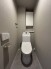 新しくお住まいになる方のことを考えて、トイレも新品に交換しました。
