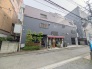 川越駅徒歩5分の近さ。通勤通学に便利で、駅周辺の生活施設も利用しやすい。
