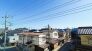 あたりには住宅を中心とした建物が広がります。
