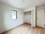 新築の木の匂いのする室内。写真では伝わらないので、ぜひ現地でお確かめください。
