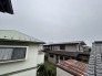 あたりには住宅を中心とした建物が広がります。
