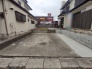 日々の暮らしに欠かせない、ゆとりある駐車スペースを確保。出し入れもしやすい落ち着いた環境です。
