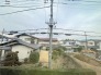 住宅街の中の一戸建て、あたりはほとんど住宅です。
