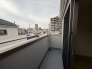 らくらくお洗濯を助ける広いバルコニー。
