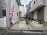 セカンドカーにも便利、駐車2台可の敷地。


