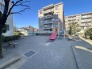 子どもの笑顔が響く、日常の風景。
