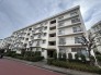 最寄り駅まで徒歩６分の近さ。 忙しい朝が助かる立地、 暮らしにゆとりが生まれます。
