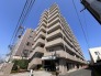 最寄り駅まで徒歩７分の近さ。 忙しい朝が助かる立地、 暮らしにゆとりが生まれます。
