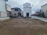 整然と区画された土地が、新しい暮らしの始まりを予感させます。