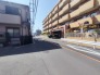前面道路は歩道も整備され、小さなお子様にも安心です。
