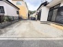 並列２台駐車可能な、ゆとりのカースペースがここに。
