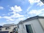 視界を遮るもののない広々とした空が広がり、日々の暮らしに心地よい開放感と安らぎをもたらしてくれる眺望です
