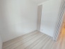 白を基調としたすっきりとした空間。シンプルで無駄のないデザインが、心地よいゆとりを生み出します。
