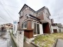 前面道路は歩道も整備され、小さなお子様にも安心です。
