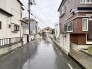 幅員こそやや狭くても、その分交通量が少なくて安心。
