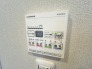 空気もこもらず、いつもクリーンな浴室乾燥機付。
