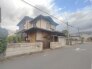 前面道路は歩道も整備され、小さなお子様にも安心です。
