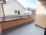 らくらくお洗濯を助ける広いバルコニー。
