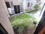 季節のお花を少し楽しむのにちょうどいいサイズのお庭です。
