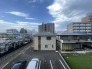 車通りの少ない閑静な住宅地、のびのびした子育てに適します。
