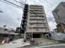 最寄り駅まで徒歩４分の近さ。 忙しい朝が助かる立地、 暮らしにゆとりが生まれます。
