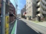 マンション出入口前面道路 30m