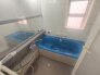 一日の疲れを癒す浴室は、広々１坪以上。
