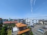 あたりには住宅を中心とした建物が広がります。
