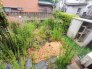 広々とした南庭は、太陽の下のリビングかもしれません。
