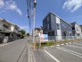 幅員こそやや狭くても、その分交通量が少なくて安心。

