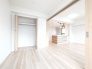 たっぷりの陽光に包まれる明るい住まいが、ここにあります。
