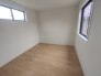 新築の木の匂いのする室内。写真では伝わらないので、ぜひ現地でお確かめください。
