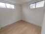 今からここを誰のお部屋にしようか、そんな洋室。

