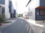 閑静な住宅地で、小さなお子様がいるご家族にも安心。
