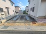 周囲の建物と調和する整えられた空間は、日々の暮らしに静かなゆとりをもたらしてくれます。