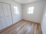 子供部屋には丁度良い洋室。サイズは５.２帖。
