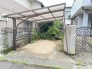 マイカースペースを１台分確保。現地で車幅と共にご確認ください。
