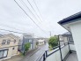 閑静な住宅地で、小さなお子様がいるご家族にも安心。
