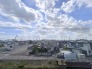 あたりには住宅を中心とした建物が広がります。
