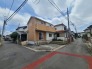 落ち着いた住宅街に馴染み、穏やかな日常が似合う趣のある佇まいが魅力です。