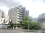 タイル張りの荘厳な外観は、マンションならでは。
