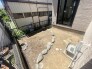 小さなお庭はメンテナンスが楽でちょうど良いかも知れませんね。
