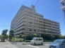 いつでもご案内いたします。商業施設が充実したエリアに建つマンションが販売中です。お気軽にお問い合わせくださいませ。