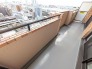 眼下に広がる街並みを一望できる、開放感と心地よい風を感じられる空間です。
