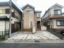 穏やかな街並みに溶け込む、温かみのある色調の外観が日々の暮らしに心地よい安らぎをもたらします

