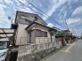 幅員こそやや狭くても、その分交通量が少なくて安心。
