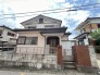 穏やかな住宅街に溶け込む、落ち着いた佇まい。日々の生活に安らぎをもたらす住まいです。
